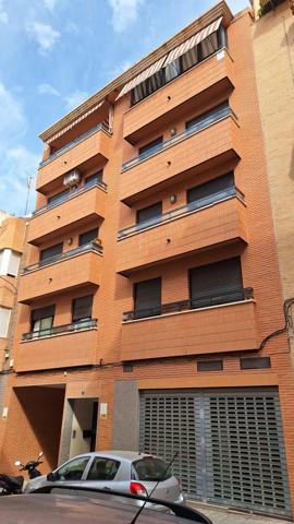 EXCLUSIVA. Seminuevo, soleado y exterior photo 0