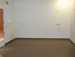 Local comercial junto a Ronda Norte photo 0