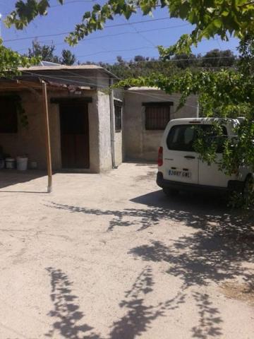 TERRENO CON CORTIJO EN VALOR photo 0
