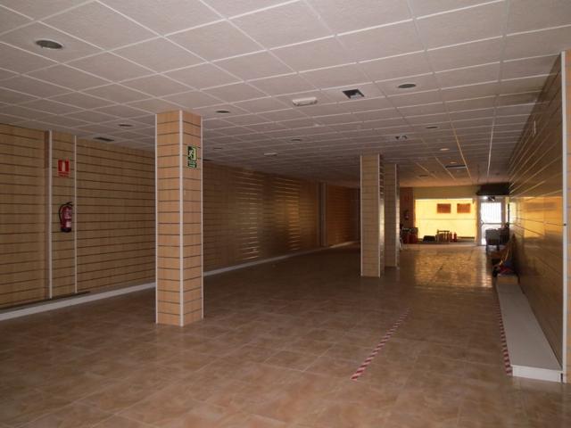 ¡Gran Oportunidad para tu Negocio! LOCAL COMERCIAL DE 300 m2 CON POSIBILIDAD DE DIVISION photo 0