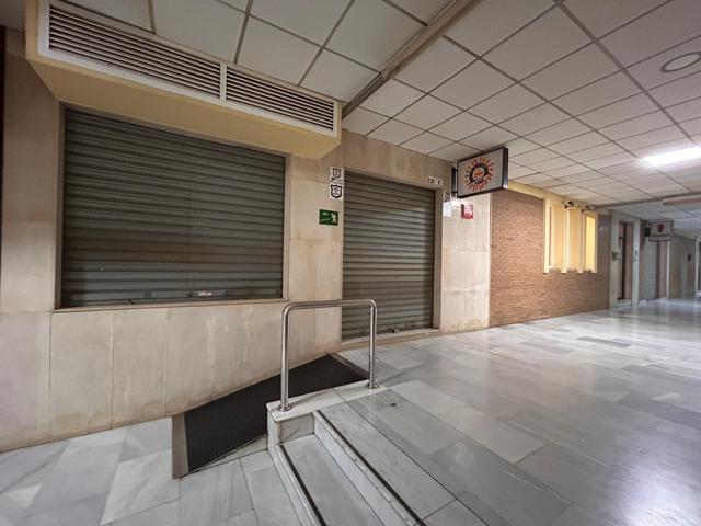 LOCAL EN ALQUILER EN GALERIA COMERCIAL photo 0