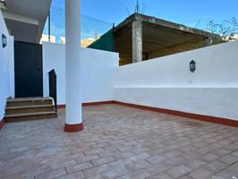Piso con gran patio en el Barrio Alto photo 0