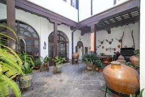 CASA SEÑORIAL EN EL CENTRO DE SANLUCAR. photo 0