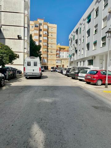 OPORTUNIDAD PLAZA DE GARAJE EN LA ZONA DEL CERRO FALÓN. photo 0