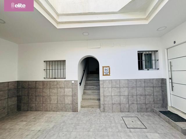 OPORTUNIDAD DE INVERSION ATICO EN EL CENTRO DE JEREZ photo 0