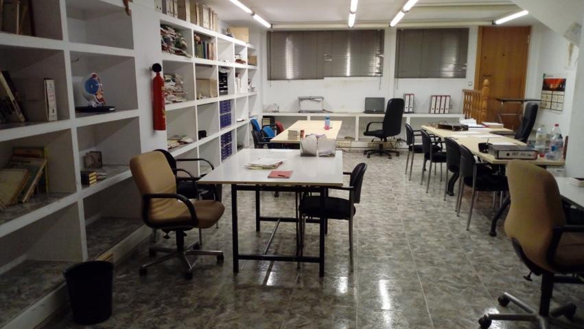 Se vende local comercial equipado con entresuelo photo 0