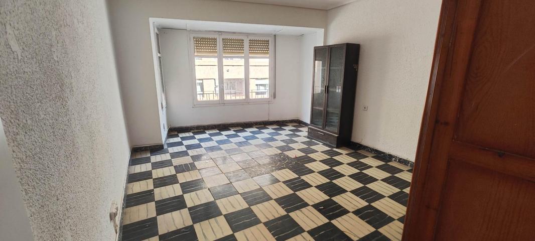 Piso en alquiler de 1 habitación. En calle Herrero, 3º sin ascensor photo 0