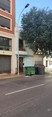 Casa en venta para reformar junto a Hospital Provincial photo 0