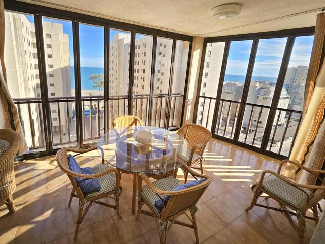 Se vende magnífico apartamento en Benicàssim. Piso 8º con vistas al mar y montaña. Piso en perfecto photo 0