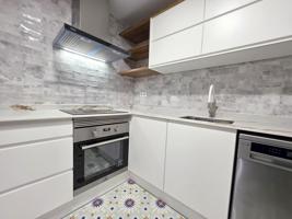 Se vende casa a estrenar en zona tranquila de Castellón, junto a calle San Roque. photo 0