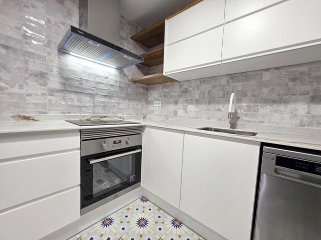 Se vende casa a estrenar en zona tranquila de Castellón, junto a calle San Roque. photo 0