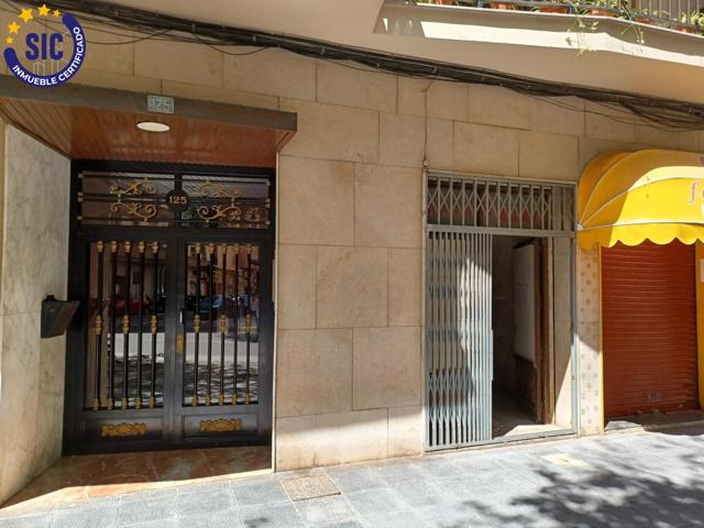 Local en avenida principal photo 0