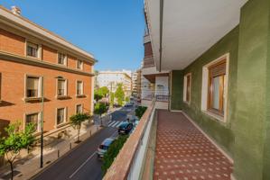 Exclusiva vivienda con terraza y vistas en pleno centro de Castellón photo 0