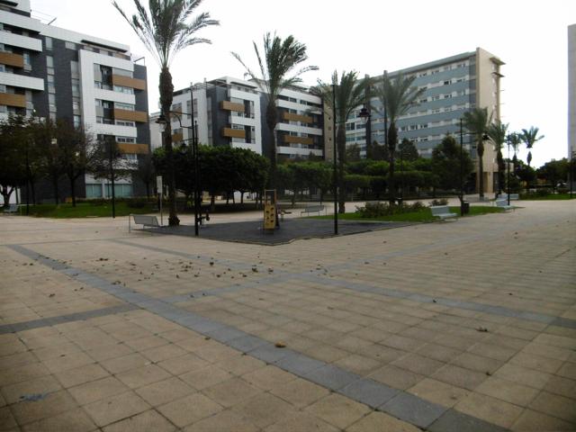 ESTUDIO EN BUEN ESTADO COMO NUEVO EQUIPADO CON GARAJE Y TRASTERO photo 0