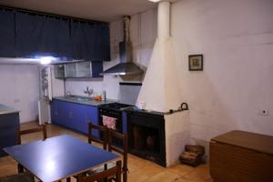 CASA EN VENTA CON PLANTA BAJA Y DOS PISOS photo 0