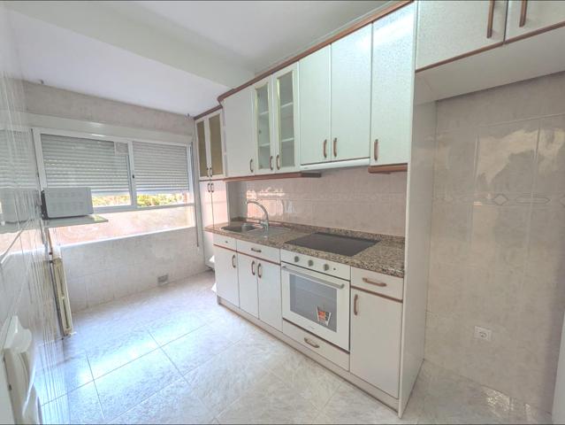 PISO ALQUILER TORRERO 3 dormitorios, para máximo 4 personas. photo 0