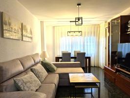 VIVIENDA AMUEBLADA DE 3 DORMITORIOS Y 2 BAÑOS , SALÓN, COCINA INDEPENDIENTE Y AMPLIA GALERIA CON EXCELENTES VISTAS photo 0