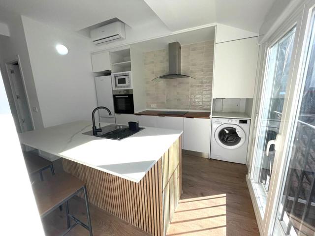 Disfruta de una vivienda recien reformada, un dormitorio, baño, salón- cocina y terraza soleada para tu descanso. photo 0