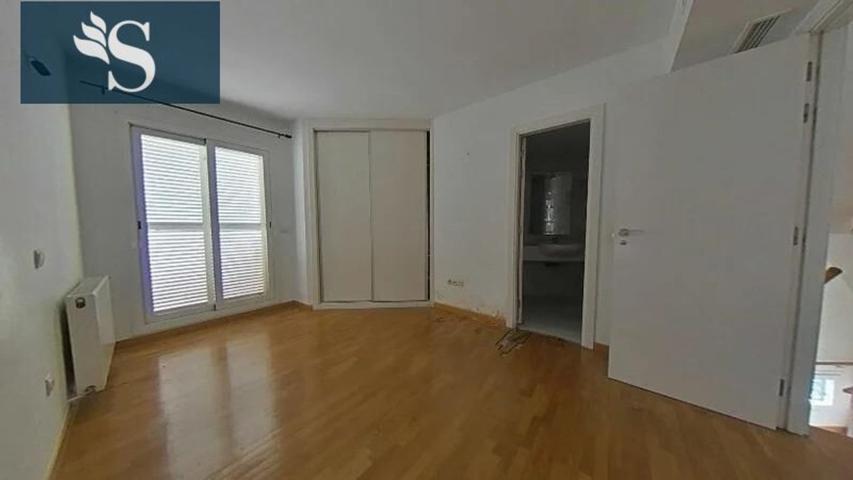 Unifamiliar Pareada En venta en Camino Del Mar Chico, Centro, Aranjuez photo 0