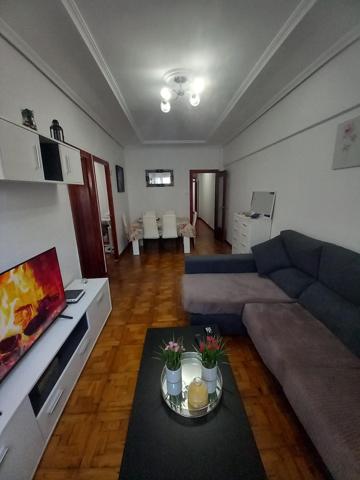 Piso en alquiler en Torrelavega photo 0