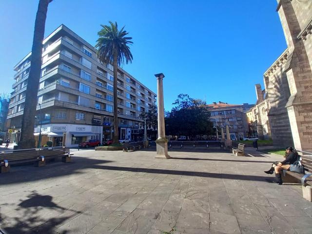 Piso en venta en Torrelavega con plaza de garaje y trastero photo 0