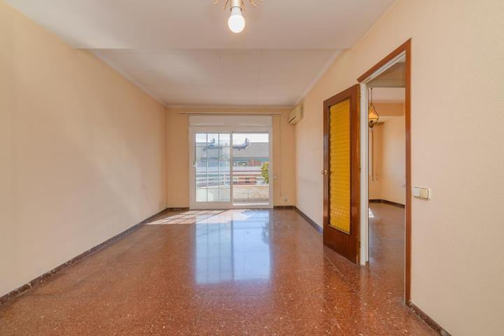 Piso En venta en El Guinardo, Barcelona photo 0