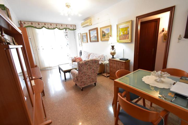 Oportunidad en Sant Andreu - Piso bien ubicado, luminoso y espacioso con balcón y vistas despejadas photo 0