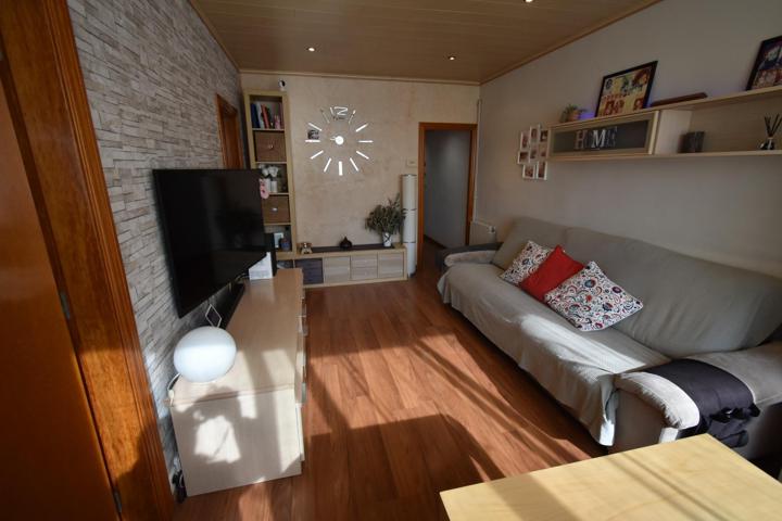 EXCELENTE PISO EN POBLENOU ORIENTADO A MAR! photo 0