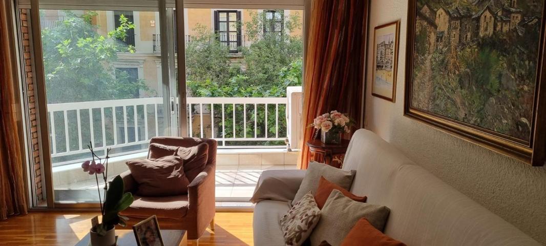 Piso En venta en L´antiga Esquerra De L´eixample, Barcelona photo 0