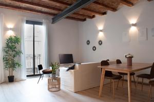 Encanto histórico y diseño contemporáneo en el corazón de Sants photo 0