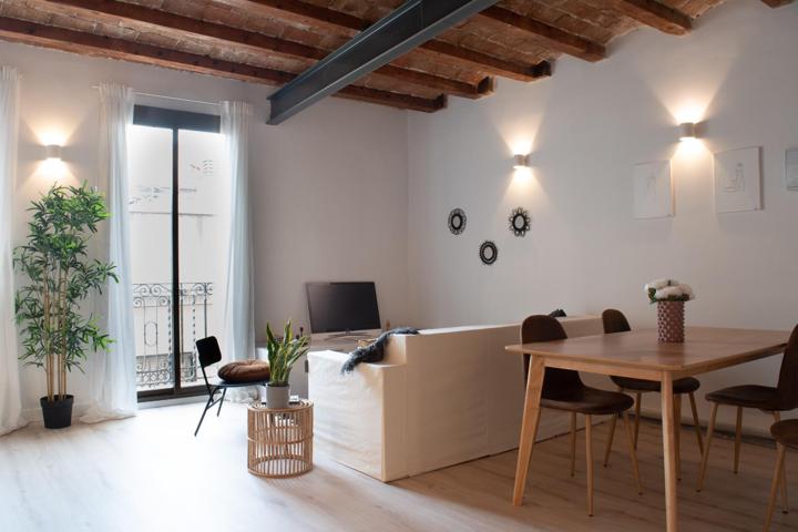 Encanto histórico y diseño contemporáneo en el corazón de Sants photo 0