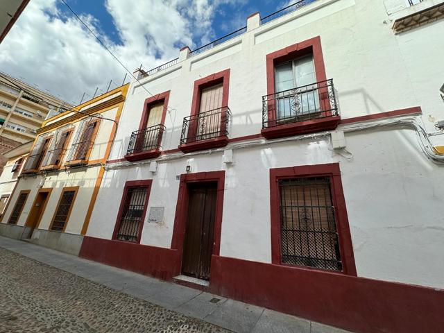 VIVIENDA TIPO CASA DE VECINOS EN CASCO HISTÓRICO JUNTO A OLLERIAS photo 0