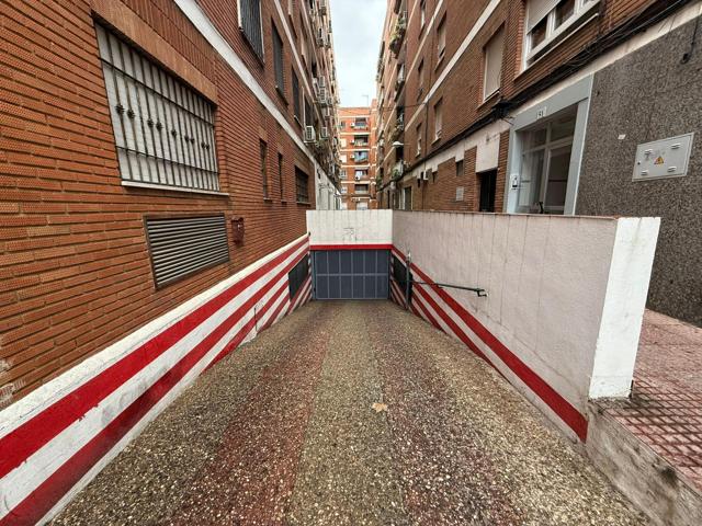 Se vende plaza de garaje en Avenida Gran Vía Parque, Córdoba photo 0