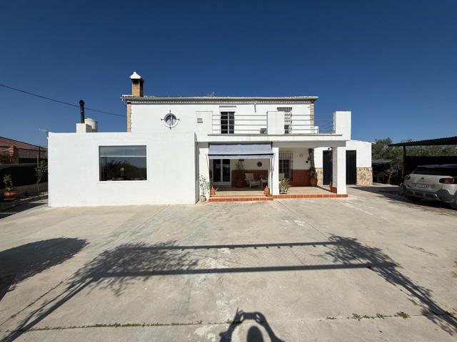 Espectacular Chalet en Aguilar de la Frontera – Confort, Espacio y Naturaleza photo 0