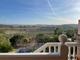 Un rinconcito con vistas al mar de olivos. photo 0