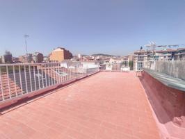 Ático en Venta en La Vila de Gràcia, 54m2 + 54 m2 de terraza de uso privado en la cubierta photo 0