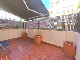 Piso en alquiler en El Poble-sec photo 0