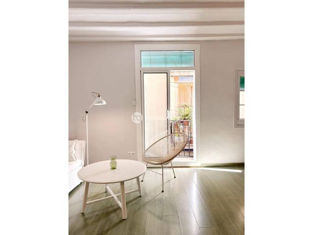 Piso reformado en venta en el corazón de Sant Pere i Santa Caterina photo 0