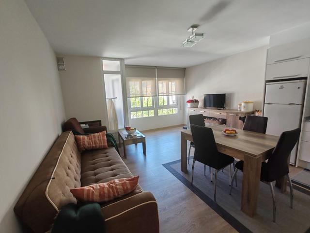 APARTAMENTO REFORMADO EN PLENO CENTRO DE BOIRO photo 0