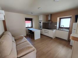 ESTUDIO DE PLANTA BAJA EN NOIA PARA ALQUILER ANUAL photo 0