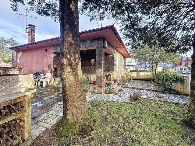 Casa en venta en Cambados photo 0