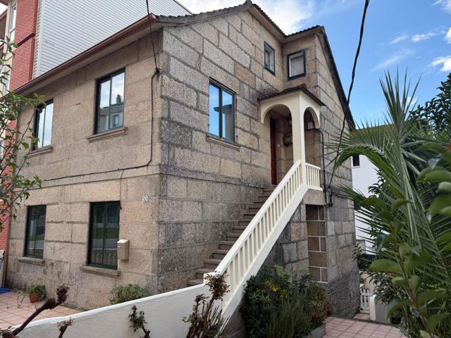 VIVIENDA CON DOS CASAS INDEPENDIENTES CON TERRAZA Y JARDIN - SANXENXO photo 0