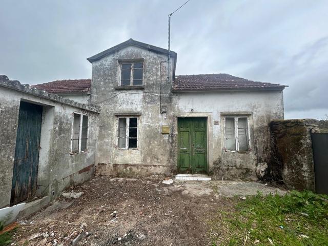 🏡 Casa para reformar en Ribeira (Oleiros) con finca de 401 m² 🌿 photo 0