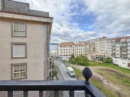VIVE EN PRIMERA LÍNEA: ESPACIO, LUZ Y COMODIDAD A UN PASO DE LA PLAYA DE SILGAR EN SANXENXO photo 0