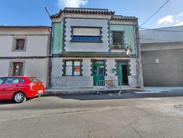 'Vilagarcía Centro Urbano: Casa para Reformar con Potencial Único y Gran Terraza.' photo 0