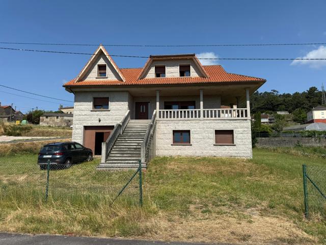 Casa a estrenar en Bexo, Dodro photo 0