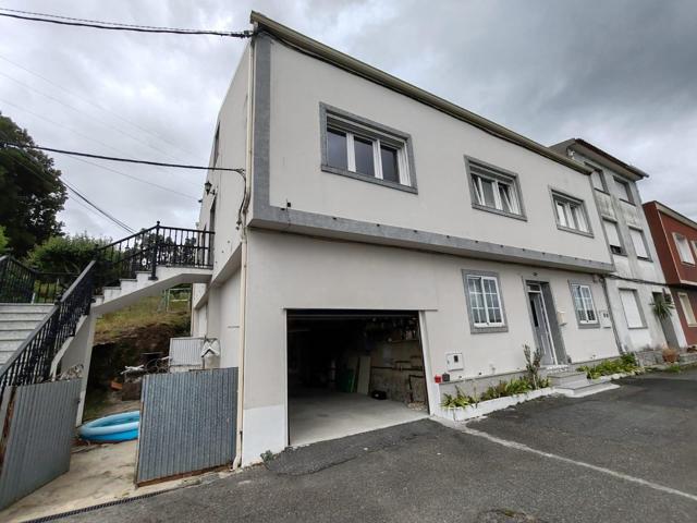 CASA DE DOS PLANTAS DIVIDIDAS EN VENTA EN ESPIÑEIRA - BOIRO photo 0