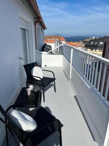 🏡 Se alquila piso de 3 habitaciones en Ribeira – Totalmente amueblado y decorado con estilo photo 0