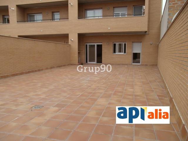 MOLLERUSSA. APARTAMENTO DE 2 HABITACIONES CON GRAN TERRAZA DE 95 M2 photo 0