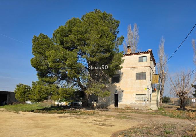 Oportunidad única: Casa con amplio terreno en Lleida photo 0